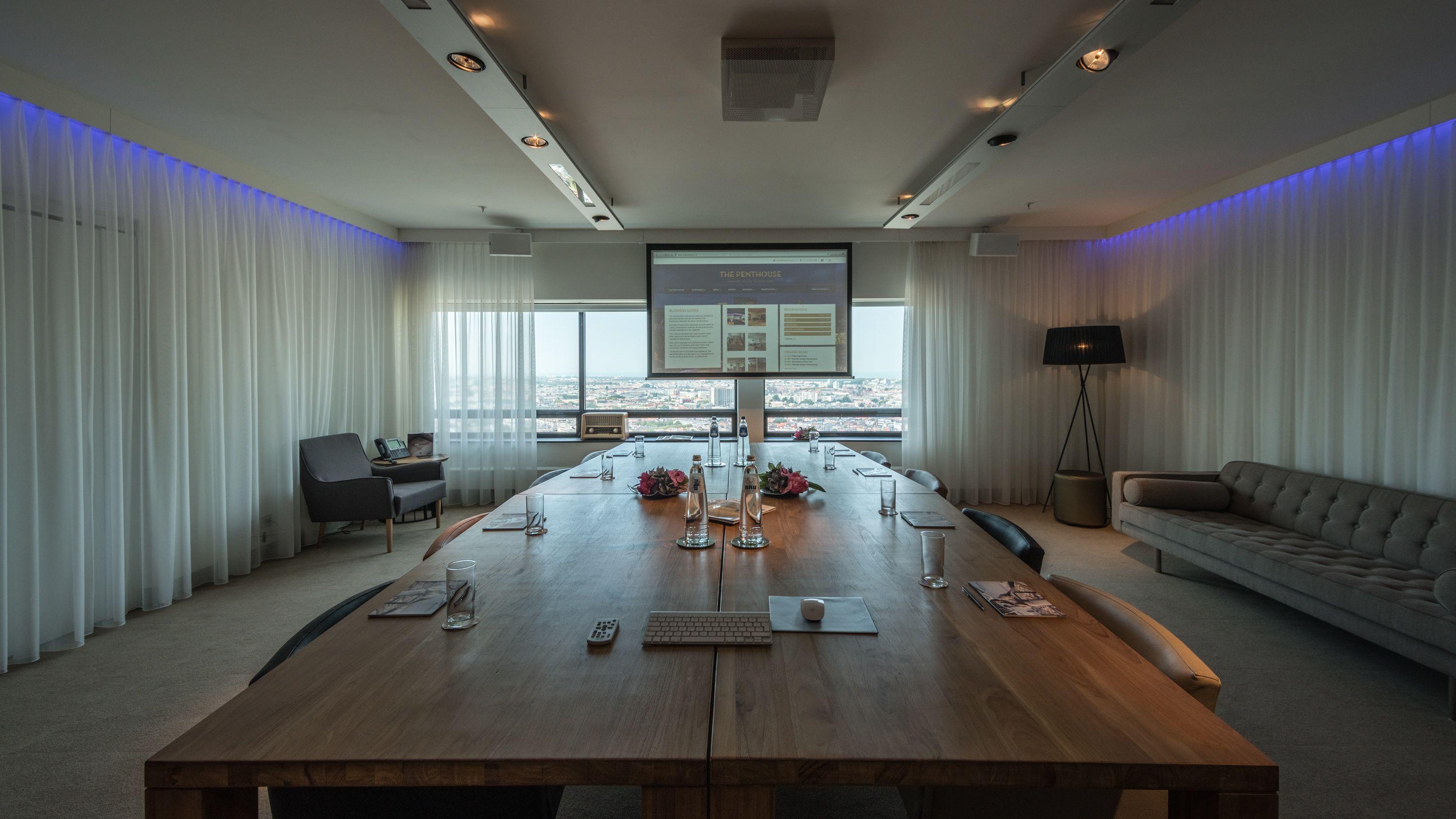 The Penthouse At Tower Apartment Den Haag